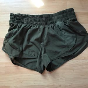 Lululemon green shorts size 6